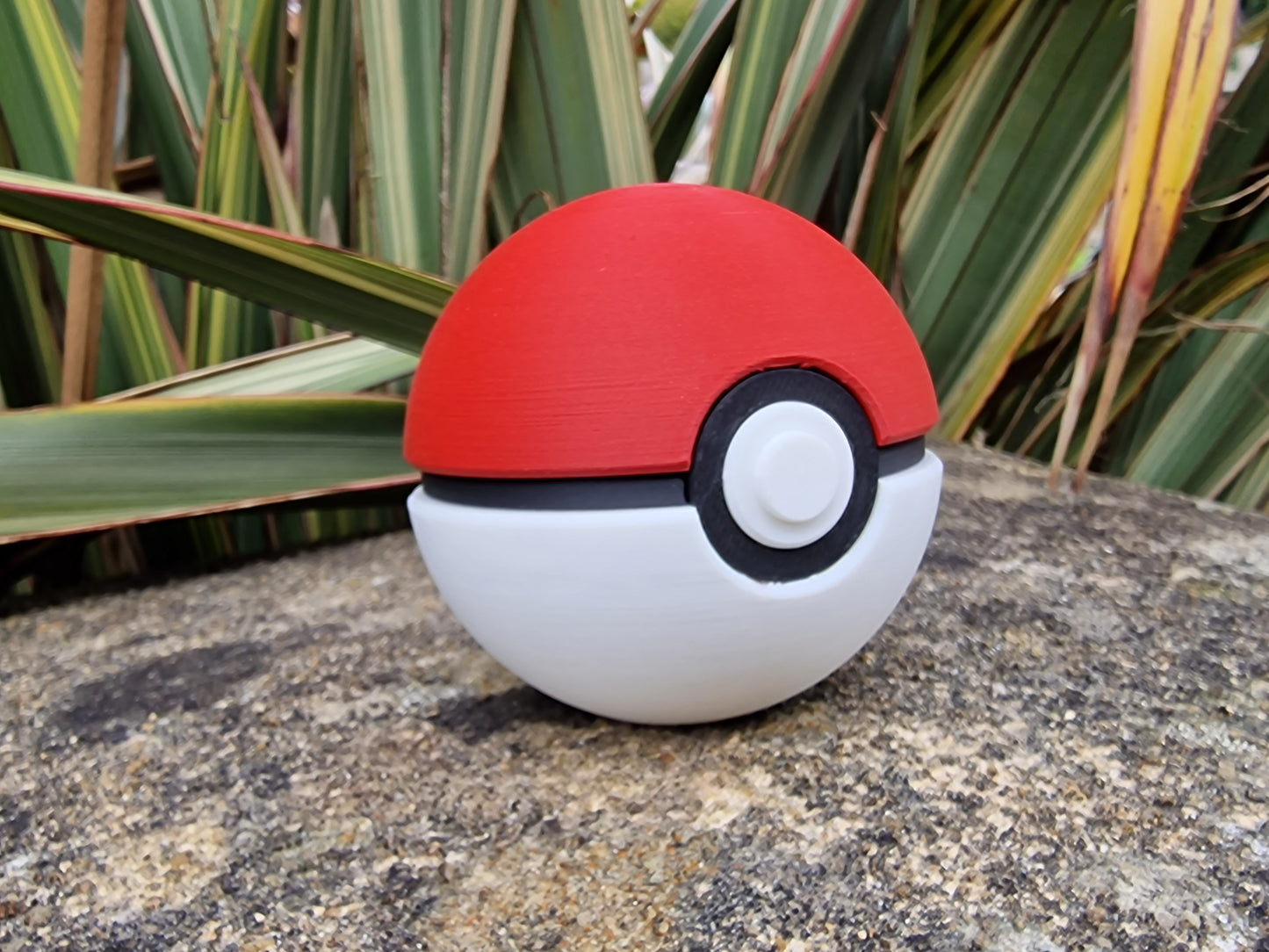Life-Size 3D Printed Poké Ball Clicker Toy – PLA – Fidget Toy – Gamer Gift – Pokémon Inspired Collectible