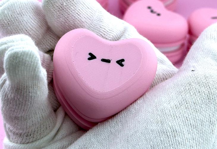 Pink Heart Macaron Clicker – Cute Fidget Toy – Kawaii Stress Relief Clicker – Sensory Gift