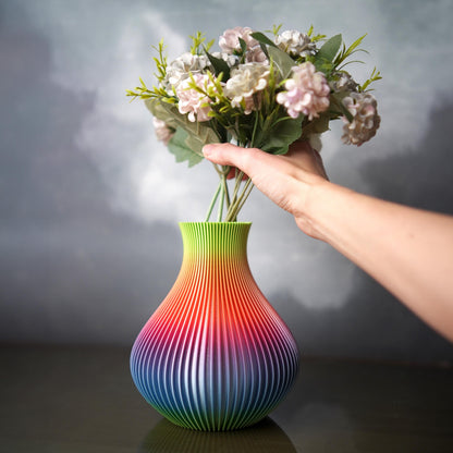 18cm Sophie Vase | Modern Minimalist Vase | LeHa Designs | Aesthetic Home Decor | Contemporary Flower Vase